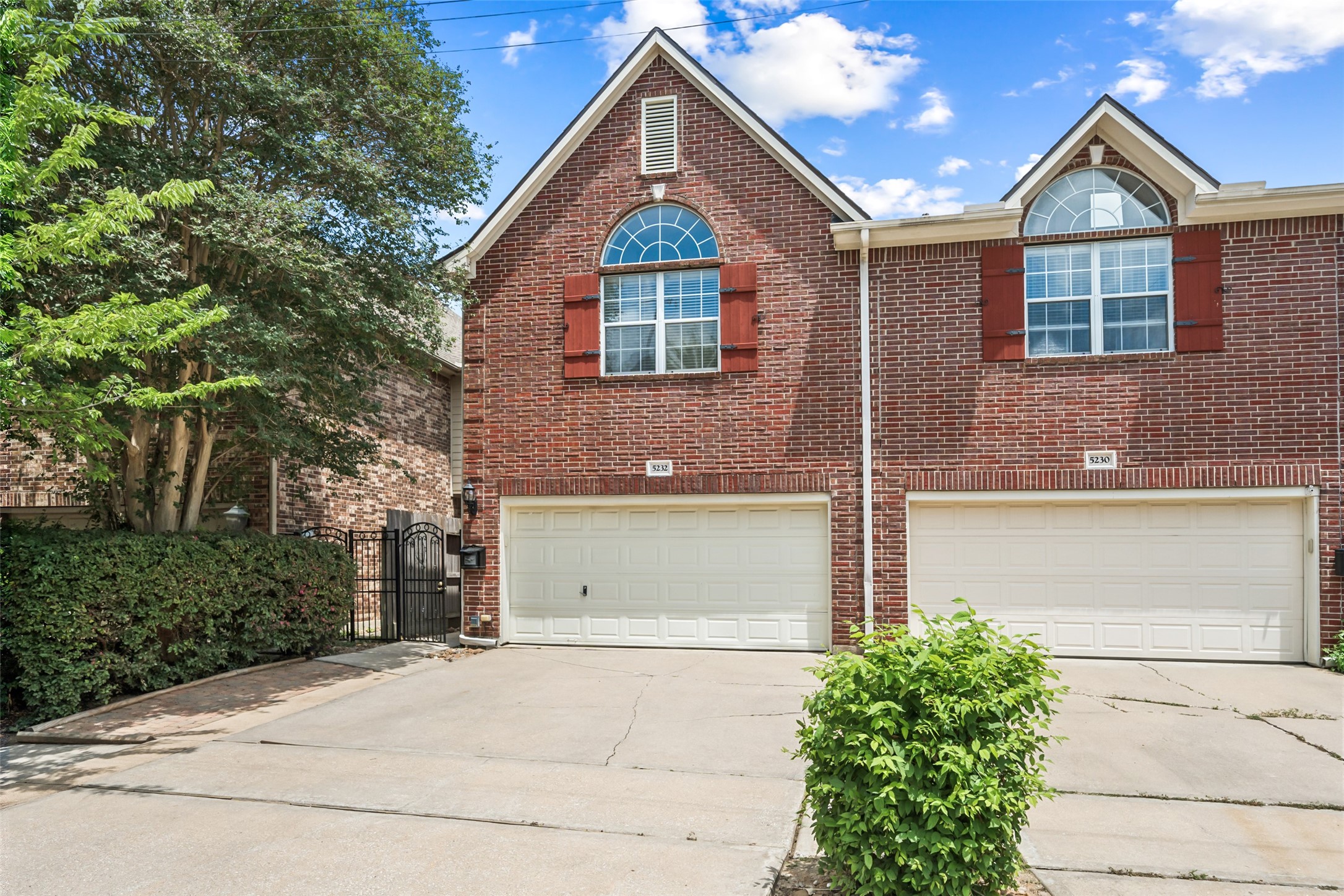 5232 Eigel Street Houston, TX 77007 - Photo 2 of 41