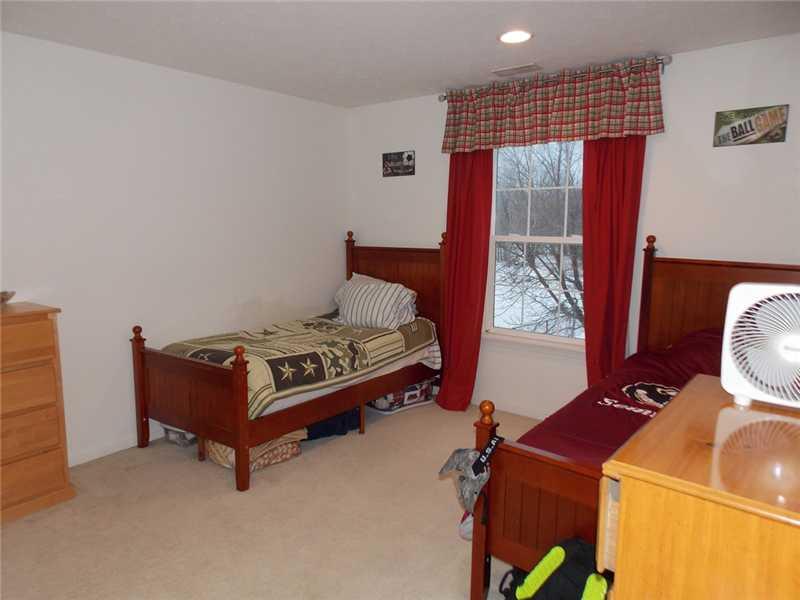 5909 Decatur Ridge Drive Indianapolis, IN 46221 - Photo 7 of 15