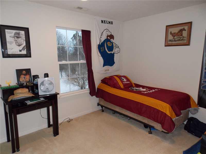 5909 Decatur Ridge Drive Indianapolis, IN 46221 - Photo 8 of 15