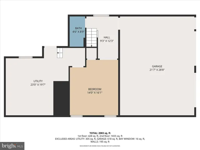 a black and white photo of a open area