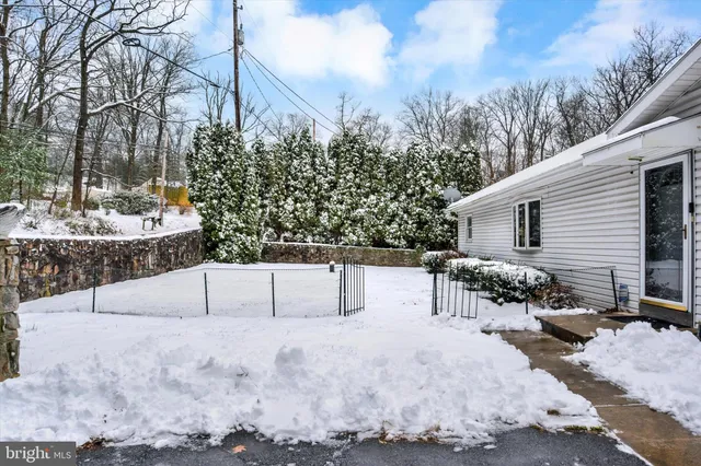 a view of outdoor space yard and patio