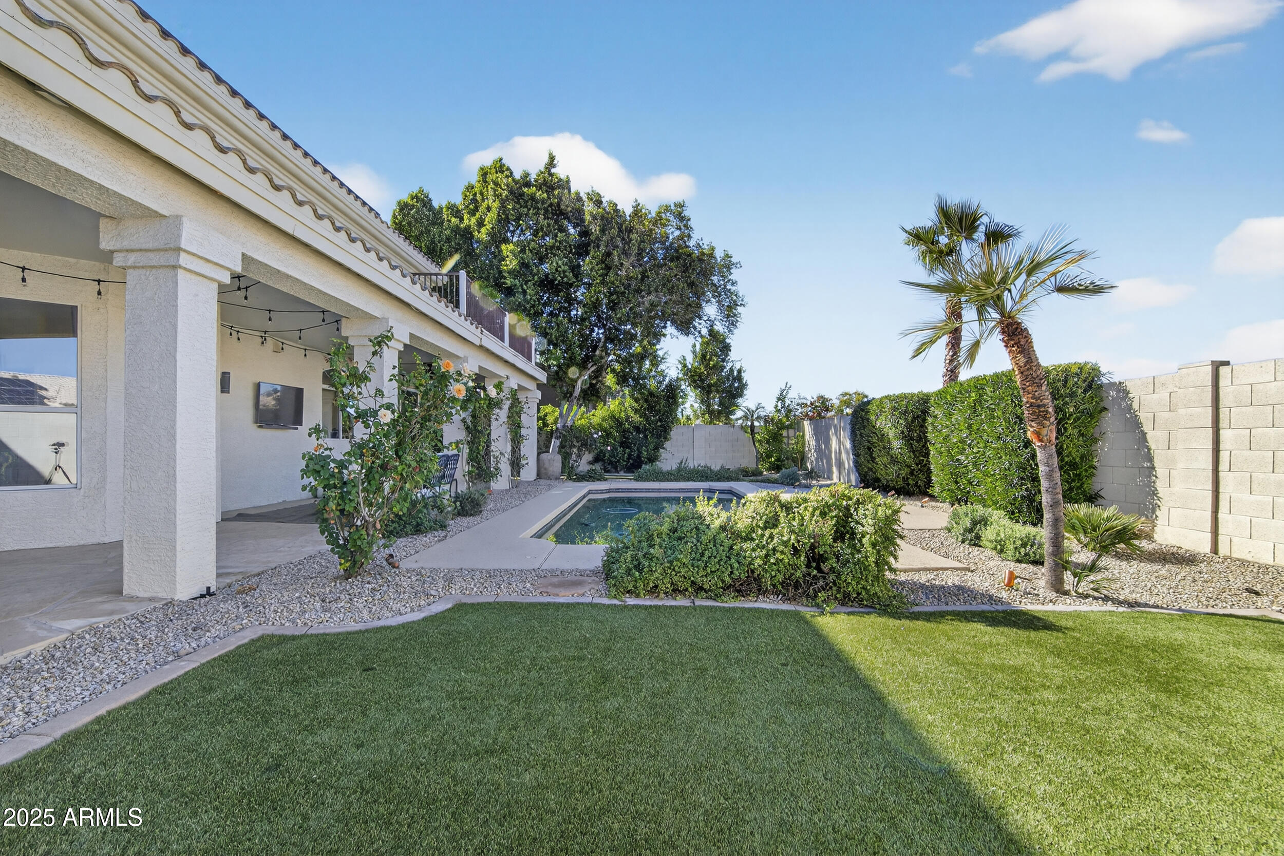 1614 East Kathleen Road Phoenix, AZ 85022 - Photo 29 of 30 a view of a yard in front of house