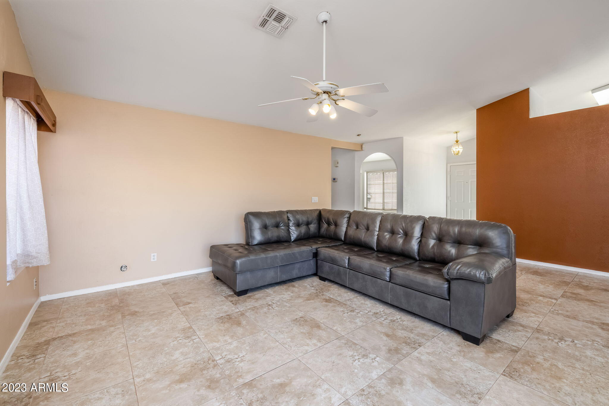 910 West Silver Creek Road Gilbert, AZ 85233 - Photo 6 of 23 Living Room 2