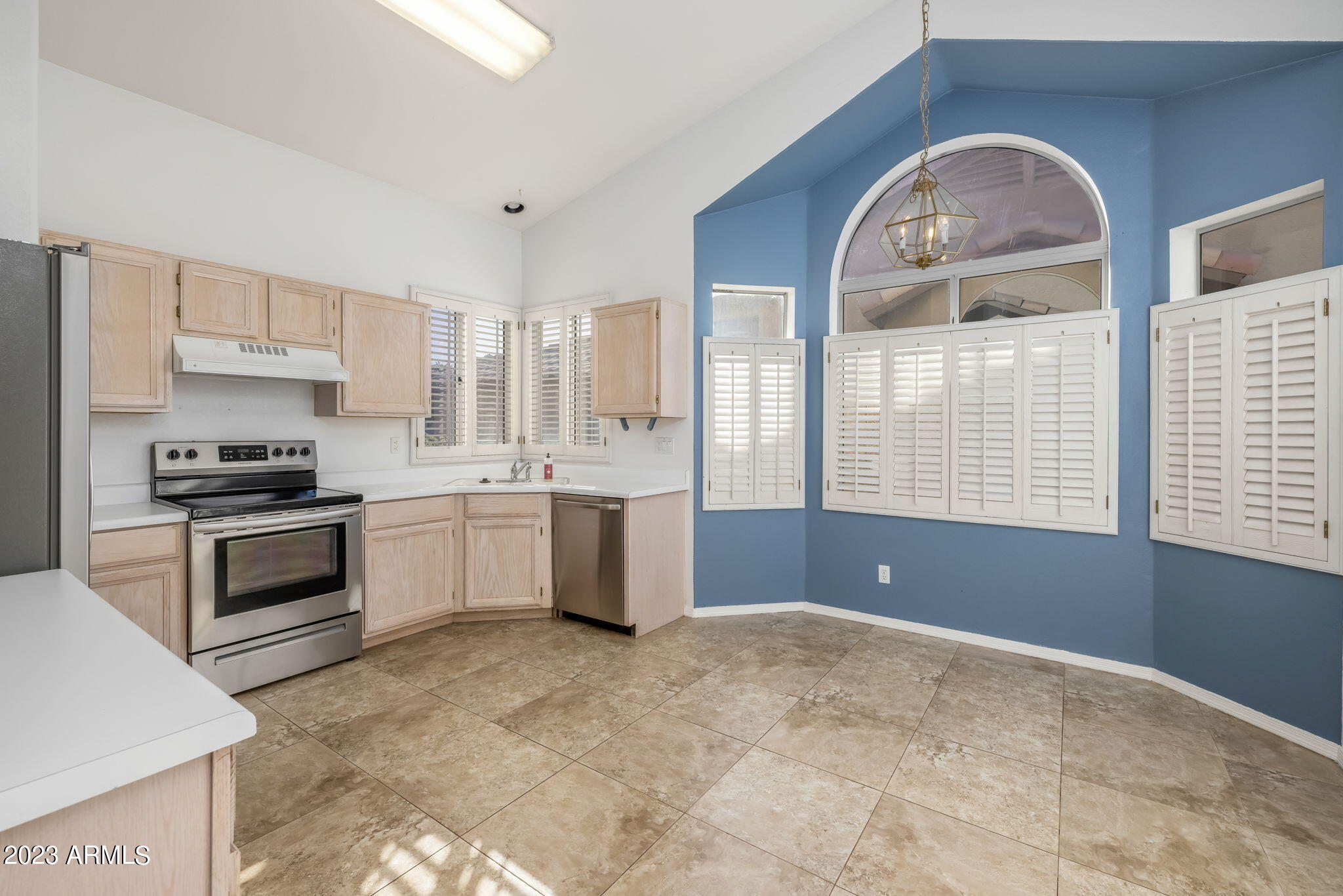 910 West Silver Creek Road Gilbert, AZ 85233 - Photo 9 of 23 Kitchen 2
