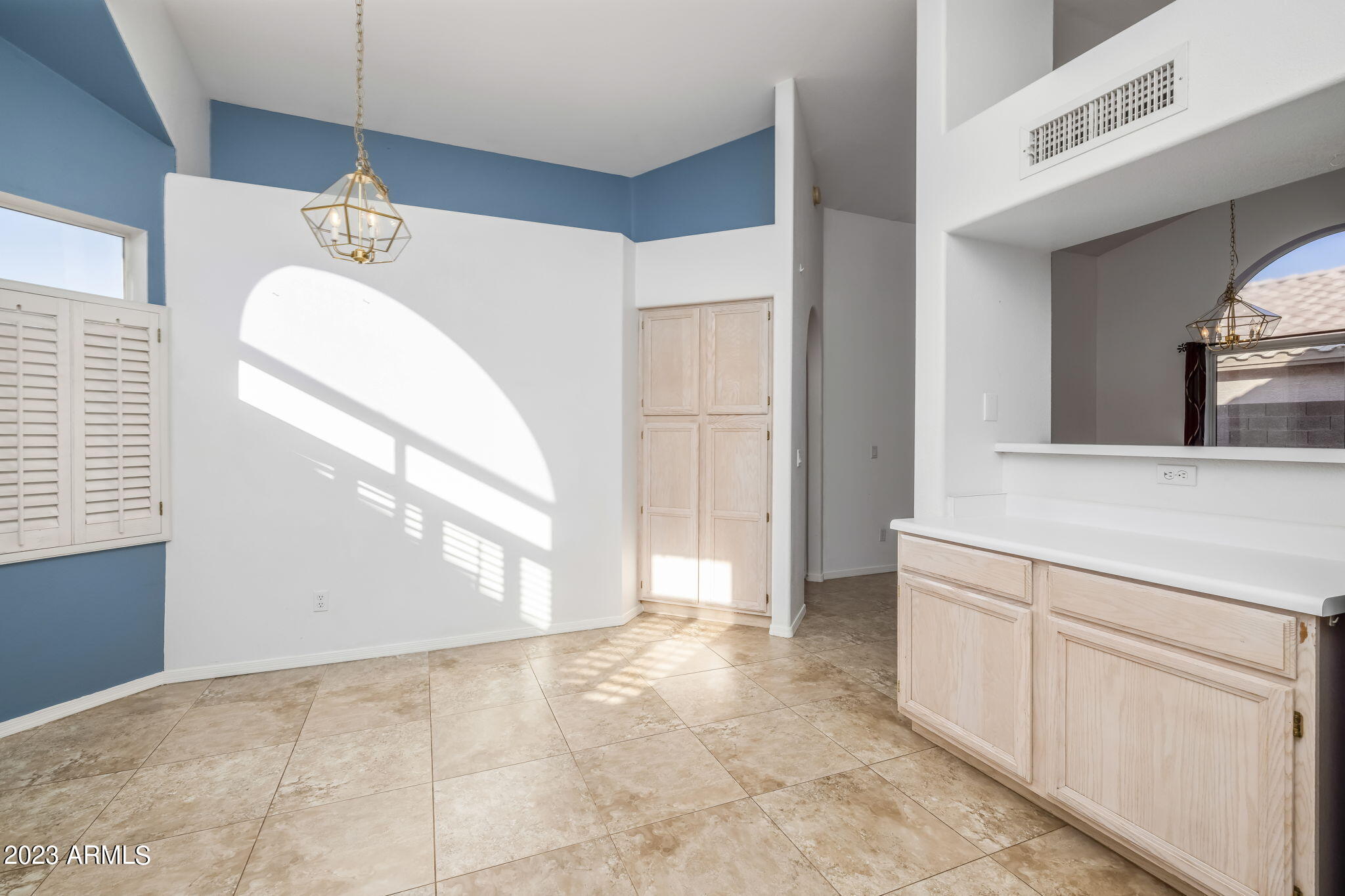 910 West Silver Creek Road Gilbert, AZ 85233 - Photo 10 of 23 Kitchen 3