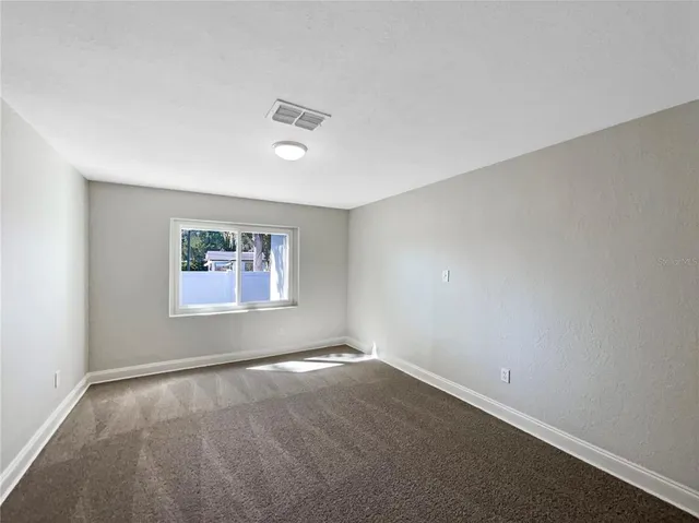 $325,000 | 370 East Waldo Street, Groveland, FL 34736