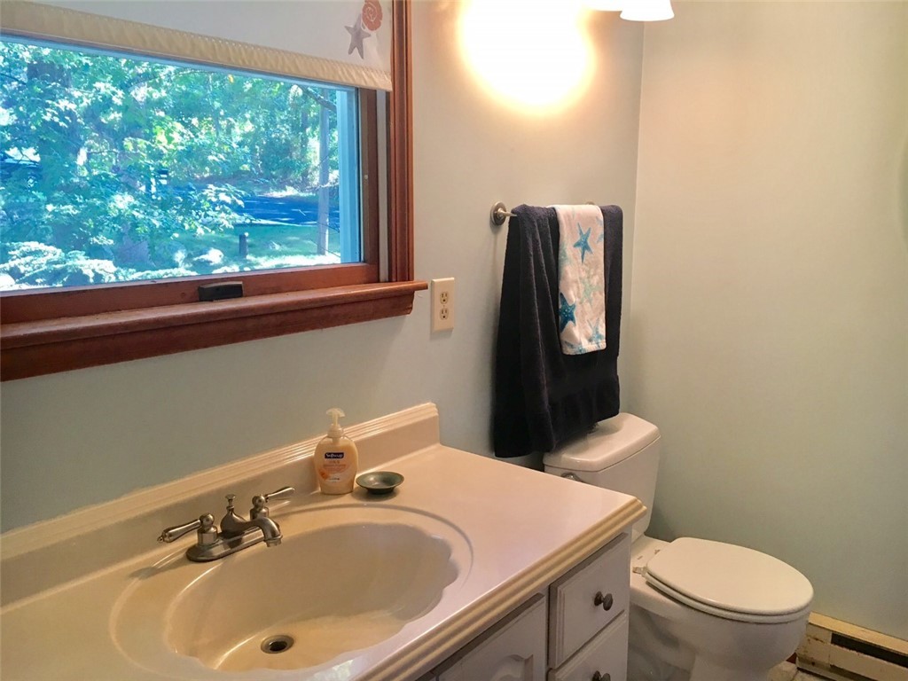 61 Ridgewood Road Charlestown, RI 02813 - Photo 9 of 24 Gallery Image 9