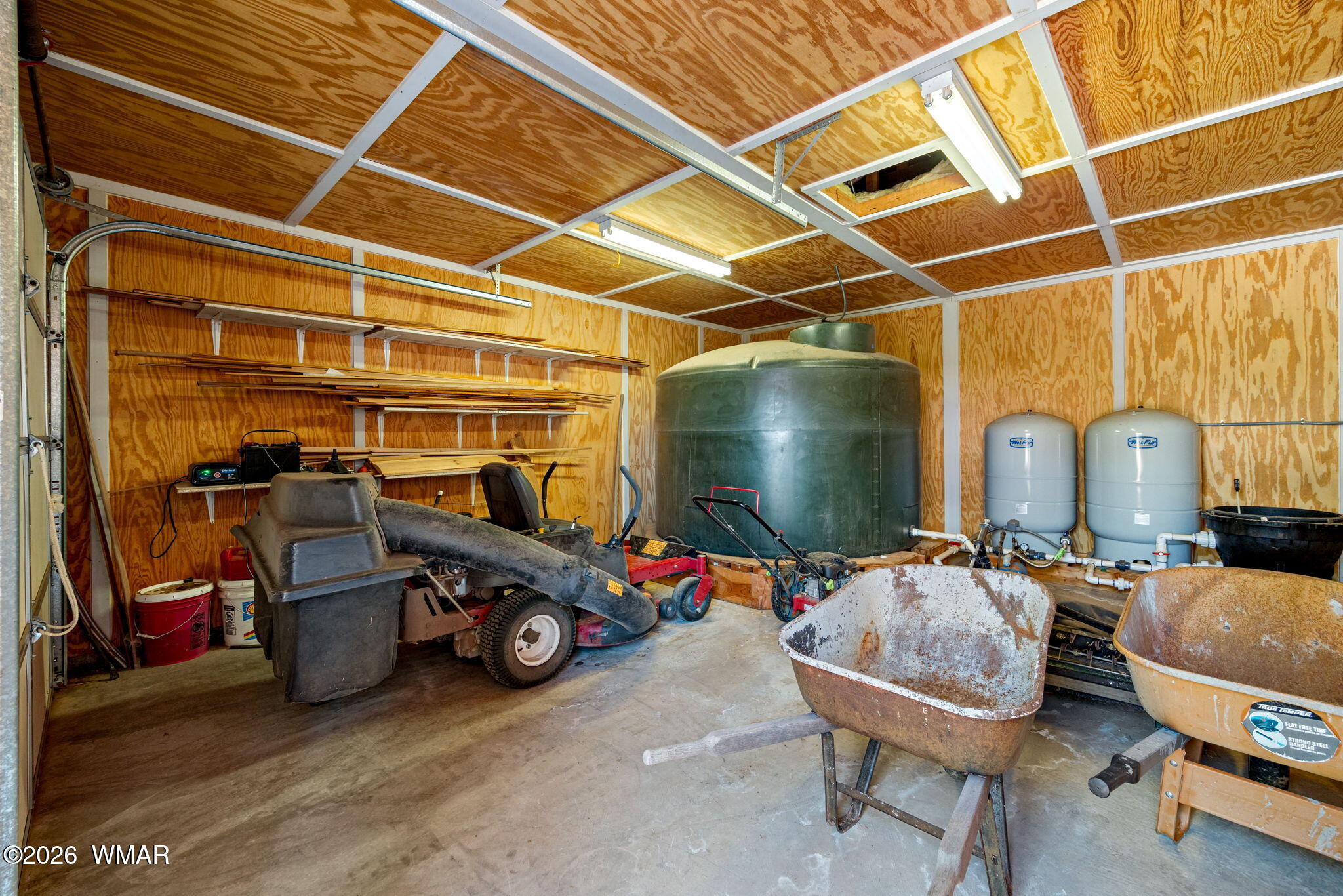 2924 Pine Rim Road Overgaard, AZ 85933 - Photo 35 of 43 a view of a room with gym equipment