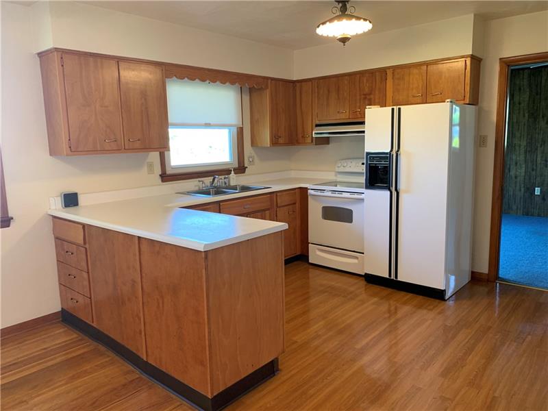 106 Kemper Road Butler, PA 16002 - Photo 3 of 17