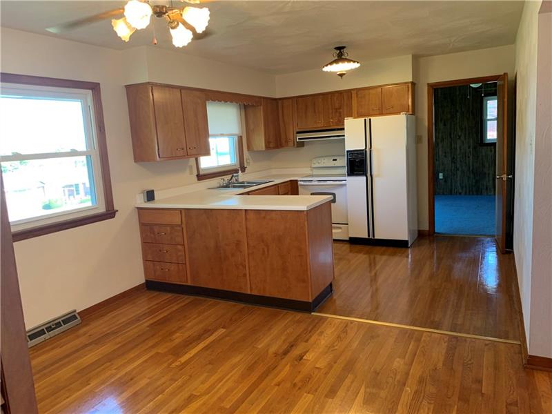 106 Kemper Road Butler, PA 16002 - Photo 5 of 17