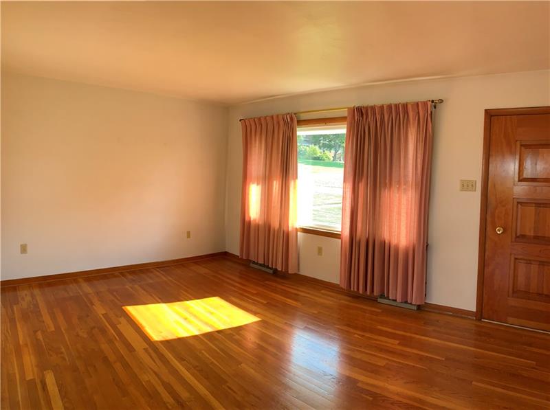 106 Kemper Road Butler, PA 16002 - Photo 6 of 17