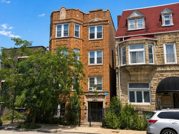 $999,900 | 3012 West Warren Boulevard, Chicago, IL 60612