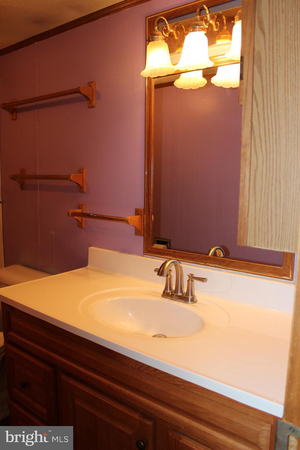 90 Knight Road, Unit 48 Gettysburg, PA 17325 - Photo 19 of 23 Hall Bathroom