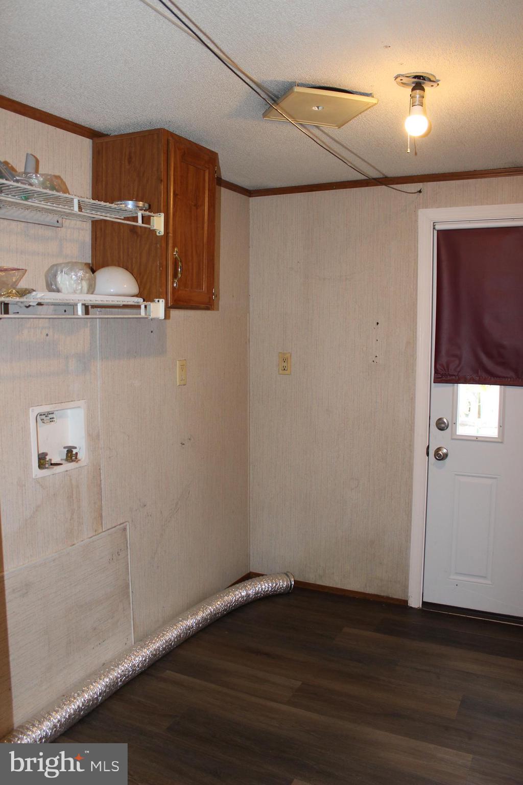 90 Knight Road, Unit 48 Gettysburg, PA 17325 - Photo 21 of 23 Laundry Room