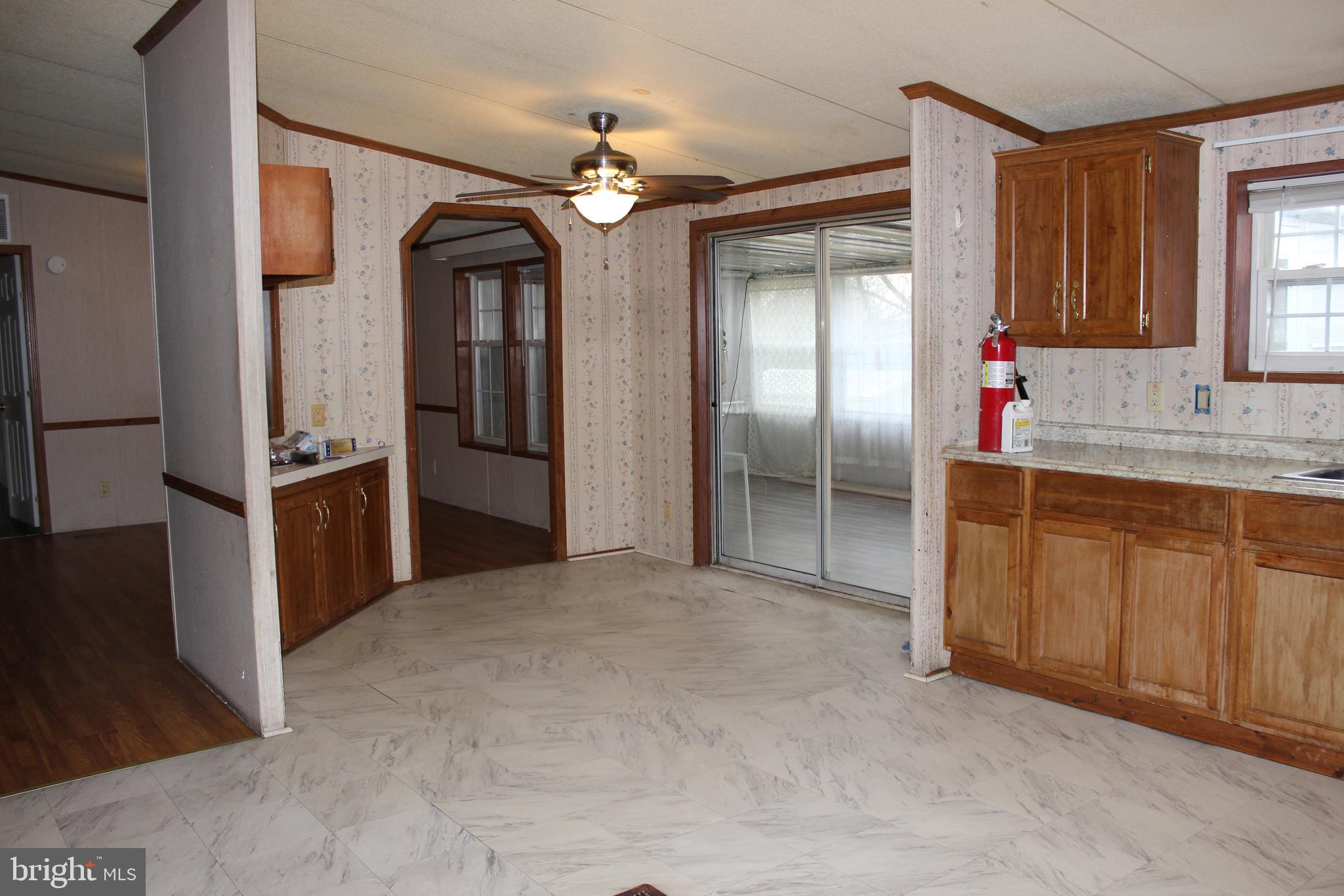 90 Knight Road, Unit 48 Gettysburg, PA 17325 - Photo 9 of 23 Breakfast area