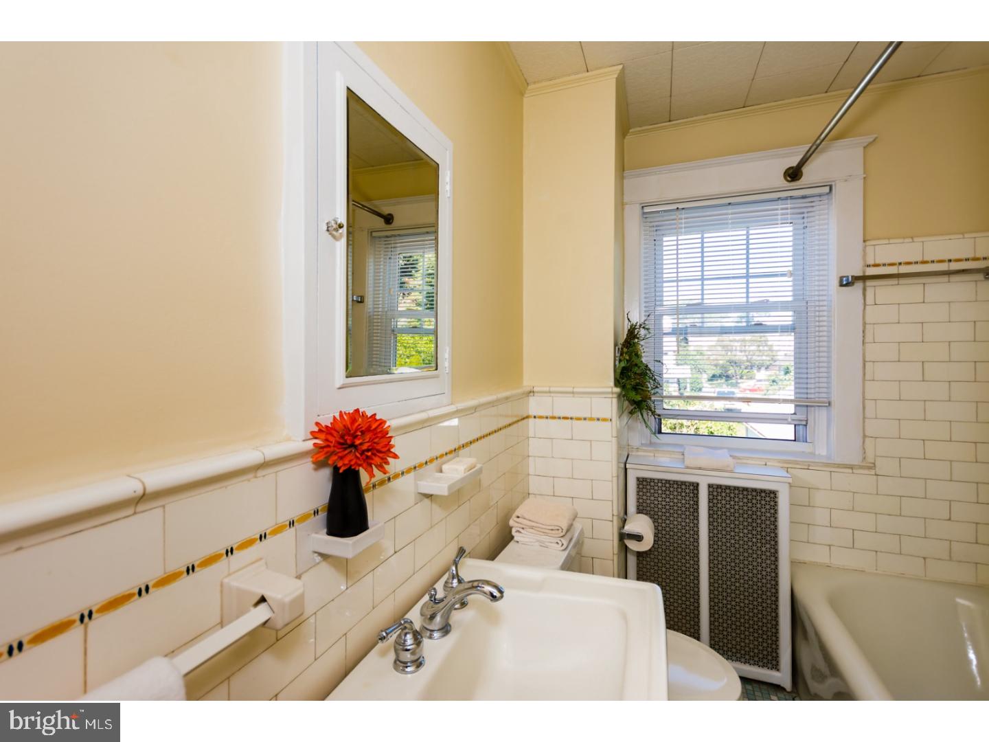 311 East County Line Road Ardmore, PA 19003 - Photo 11 of 21 Bathroom