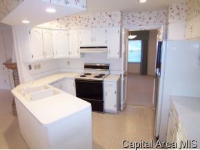 90 Pebble Beach Drive Springfield, IL 62704 - Photo 6 of 12 Gallery Image 6