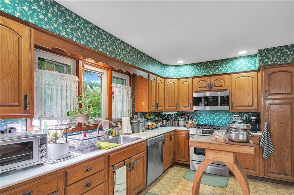 565 Harmony Road Pittsburgh, PA 15237 - Photo 14 of 25 Gallery Image 14