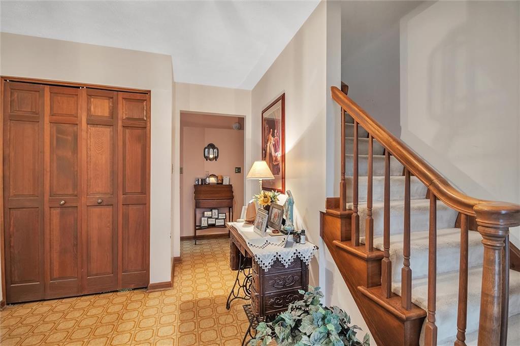 565 Harmony Road Pittsburgh, PA 15237 - Photo 7 of 25 Gallery Image 7