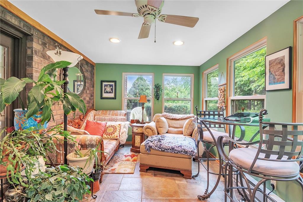 565 Harmony Road Pittsburgh, PA 15237 - Photo 10 of 25 Gallery Image 10