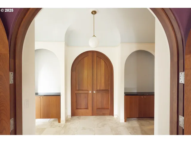 $2,695,000 | 7910 Northwest Gales Ridge Lane, Portland, OR 97229