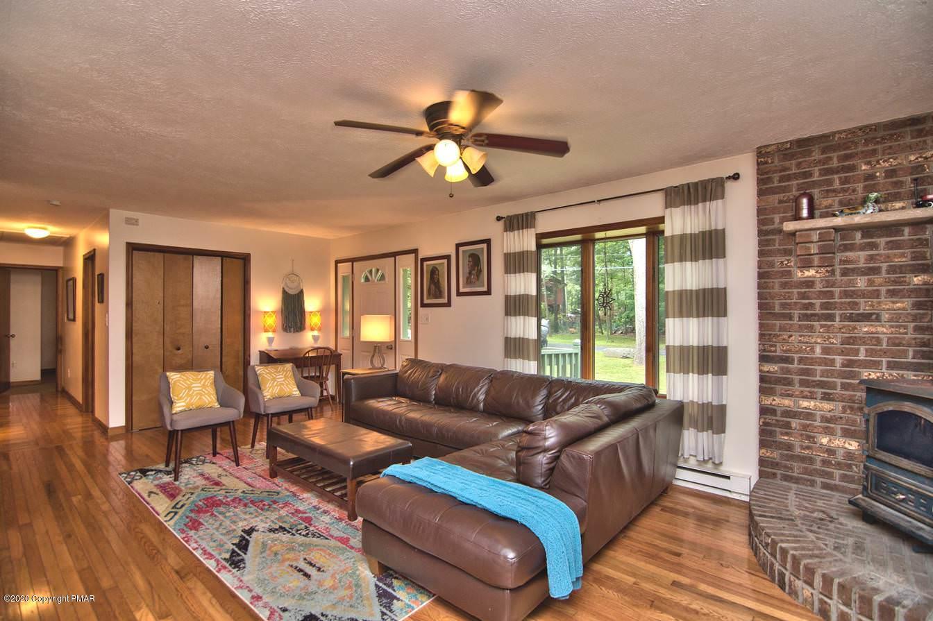 204 Leo Road Bartonsville, PA 18321 - Photo 18 of 43 Family Room