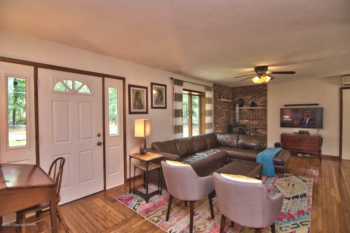 204 Leo Road Bartonsville, PA 18321 - Photo 20 of 43 Family Room