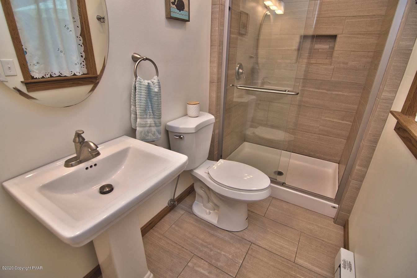 204 Leo Road Bartonsville, PA 18321 - Photo 25 of 43 Master Bath