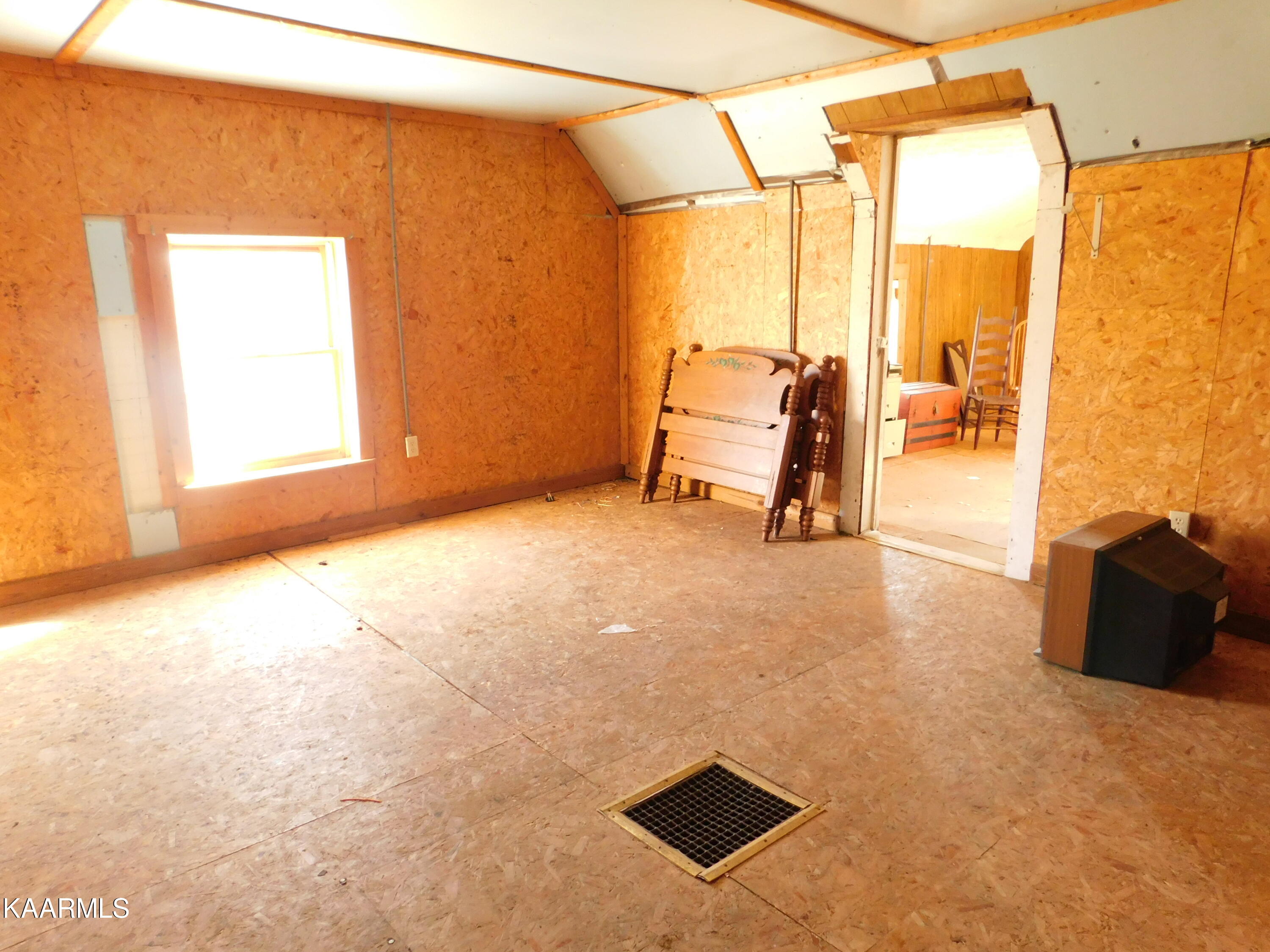 1374 Caylor Road Ewing, VA 24248 - Photo 35 of 45 DSCN6669