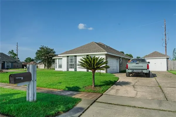 $249,999 | 101 Tammy Drive, Laplace, LA 70068