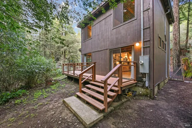 $599,000 | 16190 Fern Way, Guerneville, CA 95446