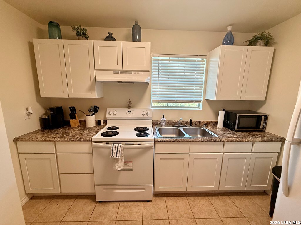 391 Riverside Drive, Unit 15 Eagle Pass, TX 78852 - Photo 4 of 23
