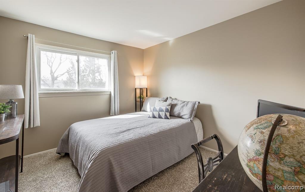 141 Stratford Lane Rochester Hills, MI 48309 - Photo 23 of 37
