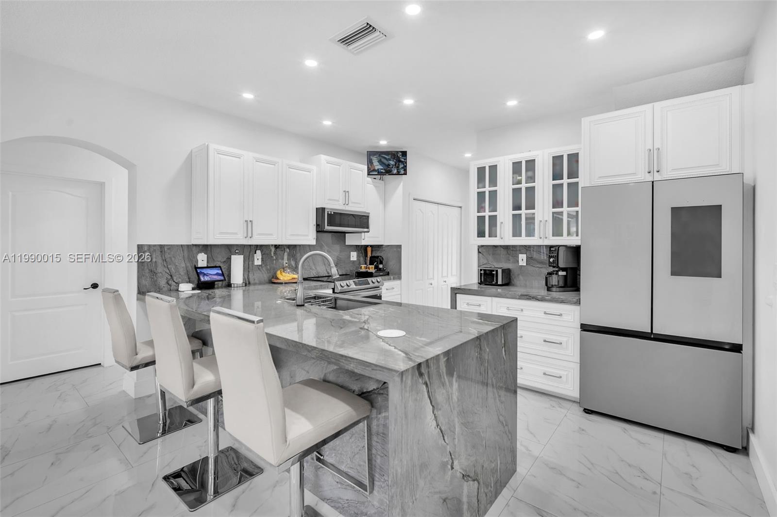 15965 Southwest 98th Street Miami, FL 33196 - Photo 15 of 53