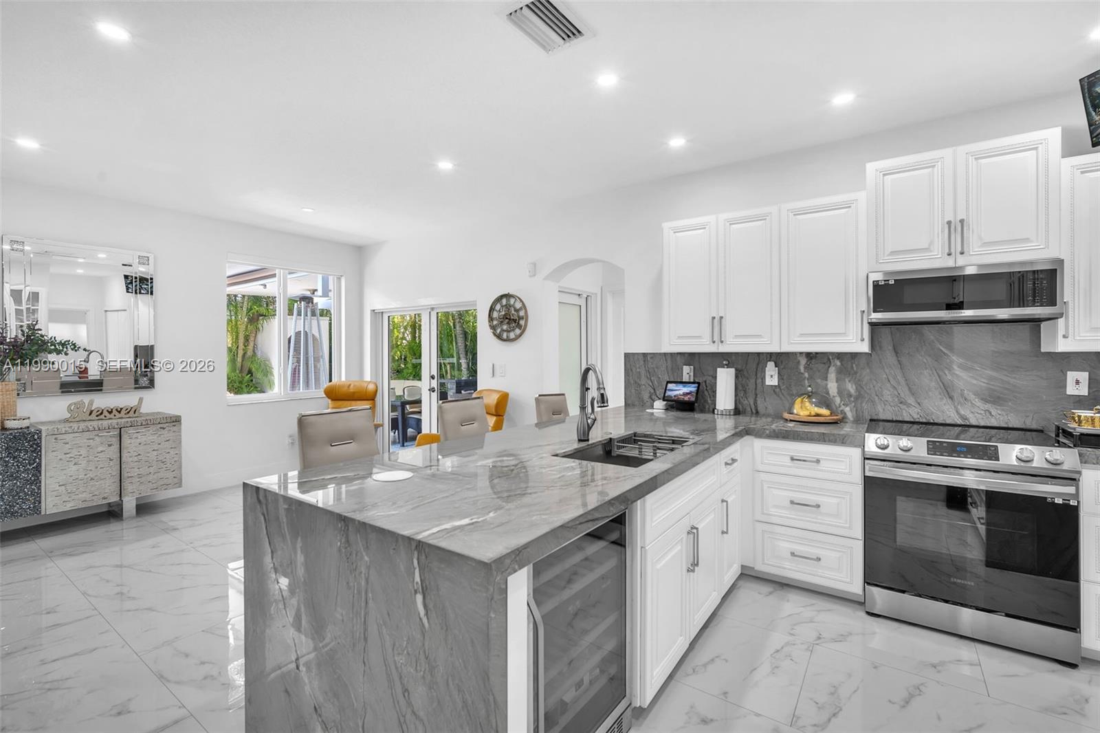 15965 Southwest 98th Street Miami, FL 33196 - Photo 19 of 53