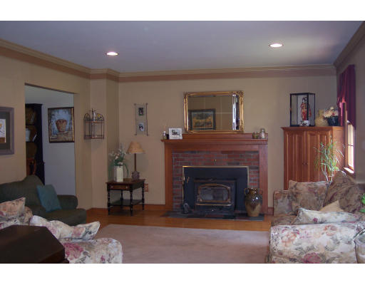 142 Larson Road Stoughton, MA 02072 - Photo 5 of 18 Gallery Image 5
