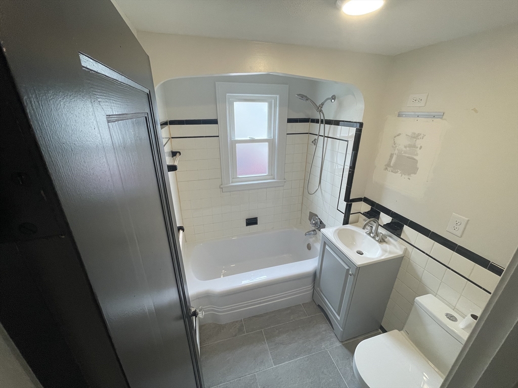 19 Atlanta Street, Unit 1 Worcester, MA 01604 - Photo 8 of 18