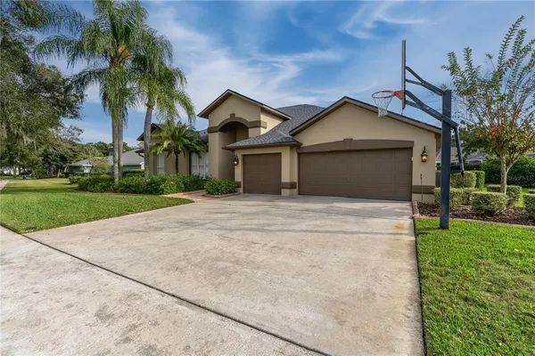 $4,300 | 3829 Spruce Pine Drive, Valrico, FL 33596