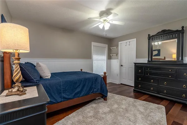 $4,300 | 3829 Spruce Pine Drive, Valrico, FL 33596