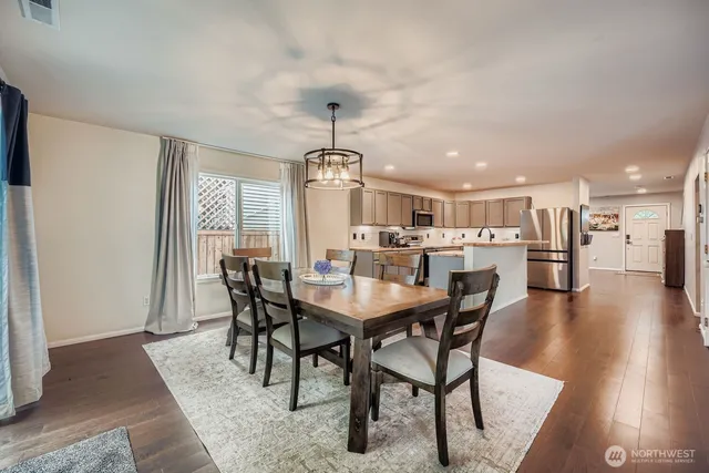 $619,999 | 18219 93rd Avenue East, Puyallup, WA 98375