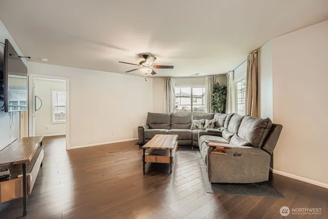 $619,999 | 18219 93rd Avenue East, Puyallup, WA 98375