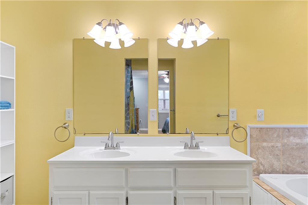 13103 Tyree Road Moundville, MO 64771 - Photo 27 of 40