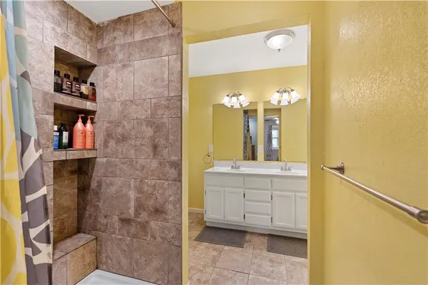 $425,000 | 13103 Tyree Road, Moundville, MO 64771