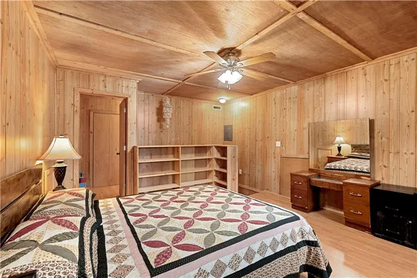 $425,000 | 13103 Tyree Road, Moundville, MO 64771