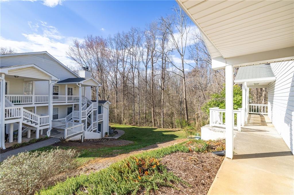 630 Balfour Road Winston-Salem, NC 27104 - Photo 3 of 32