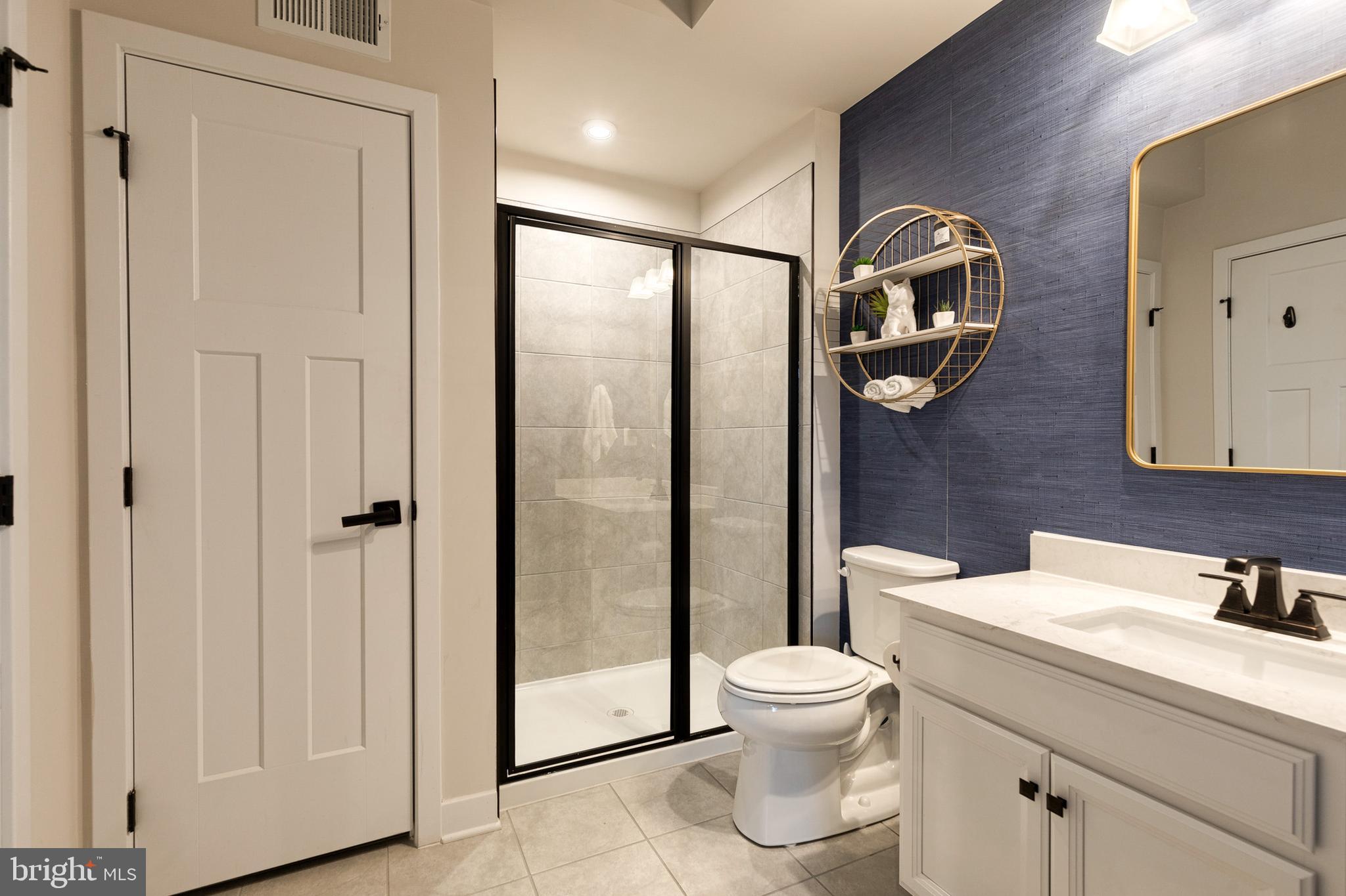 3070 Shaws Road Baltimore, MD 21219 - Photo 45 of 48 Entry level full bath