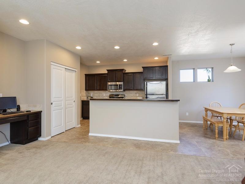 21206 Keyte Road Bend, OR 97701 - Photo 4 of 23 Additional Photo