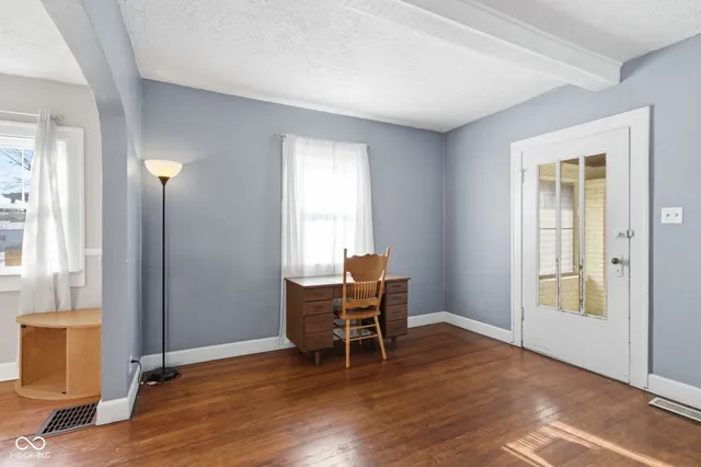 $185,000 | 81 North 8th Avenue, Beech Grove, IN 46107