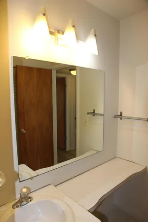 $1,800 | 1257 Island Drive, Unit 203, Ann Arbor, MI 48105