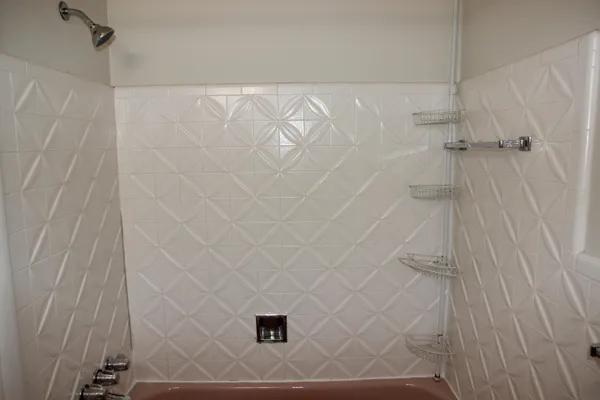 $1,800 | 1257 Island Drive, Unit 203, Ann Arbor, MI 48105